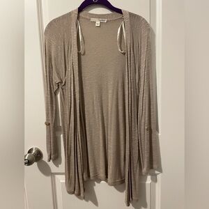 NWOT Lightweight open front tan sweater. Size small